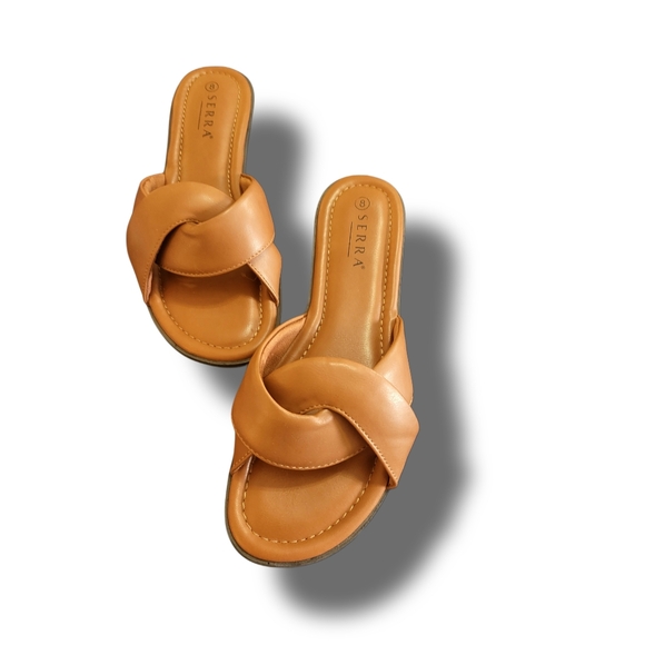 🌿Serra Women's size 8 Tan Leather-Like Twist Top Knot Sandals-Cute! - Picture 6 of 12